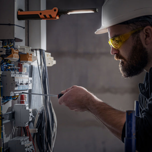 MÅNGANVÄNDIG UPPLADNINGSBAR FICKLAMPA LED VIDEX VLF-M044UV